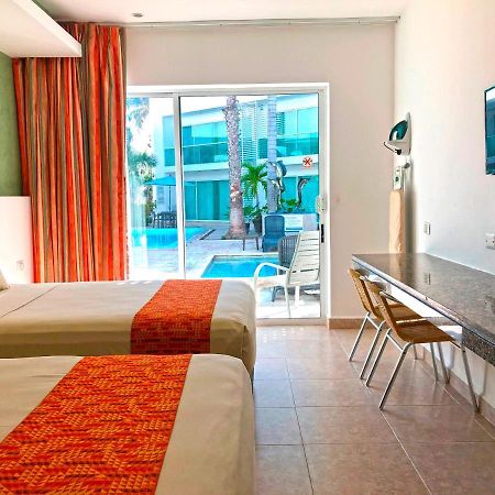 Hotel Los Cocos Chetumal Bagian luar foto