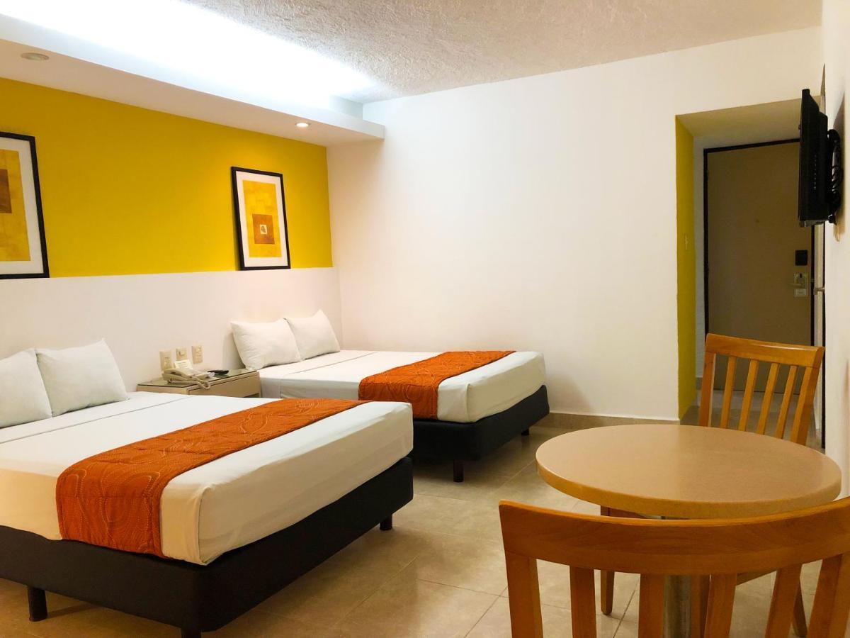 Hotel Los Cocos Chetumal Bagian luar foto