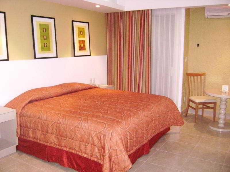 Hotel Los Cocos Chetumal Bagian luar foto
