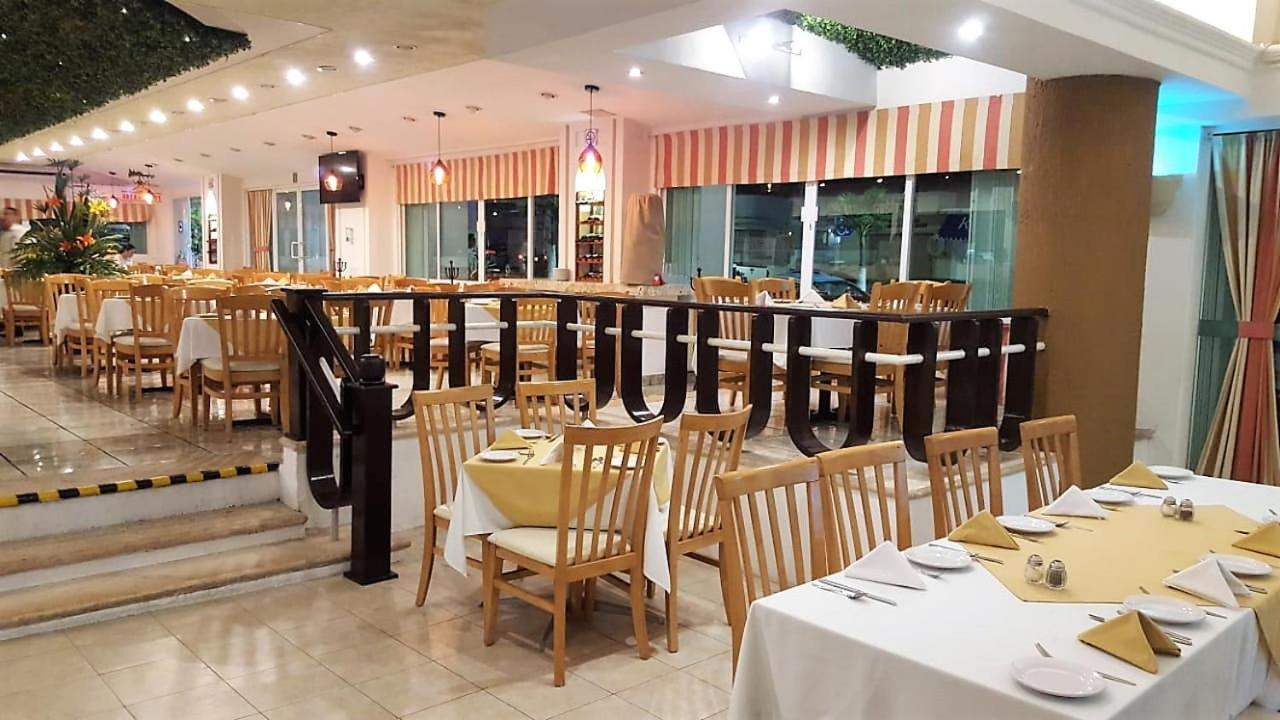 Hotel Los Cocos Chetumal Bagian luar foto
