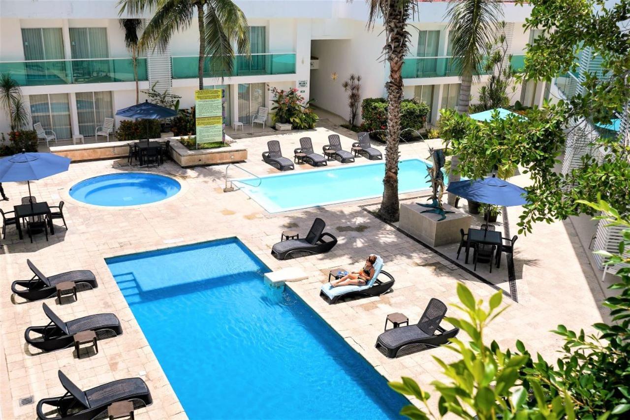 Hotel Los Cocos Chetumal Bagian luar foto